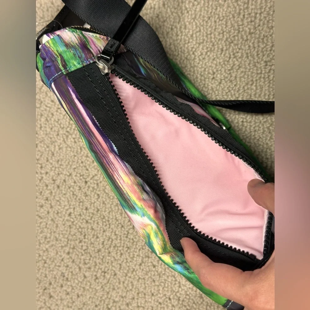 Lululemon Festival Bag (NWT) - Picture 7 of 12